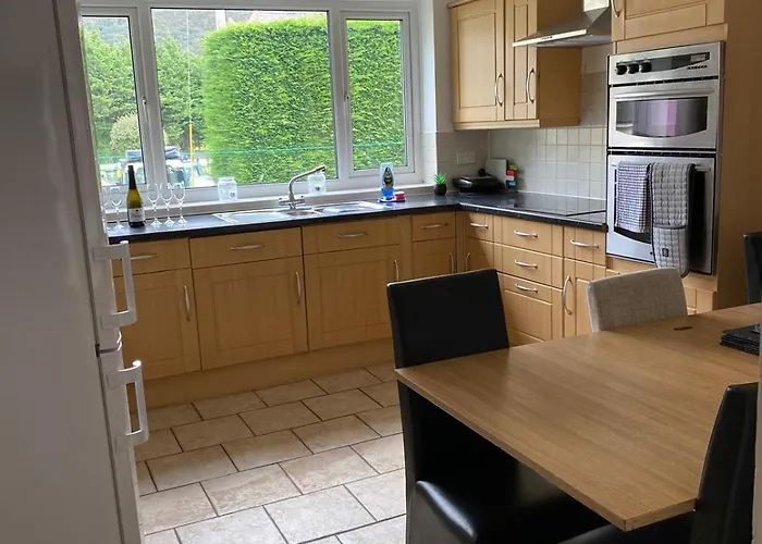 4-6 Guests In Centre Location With Stunning Views