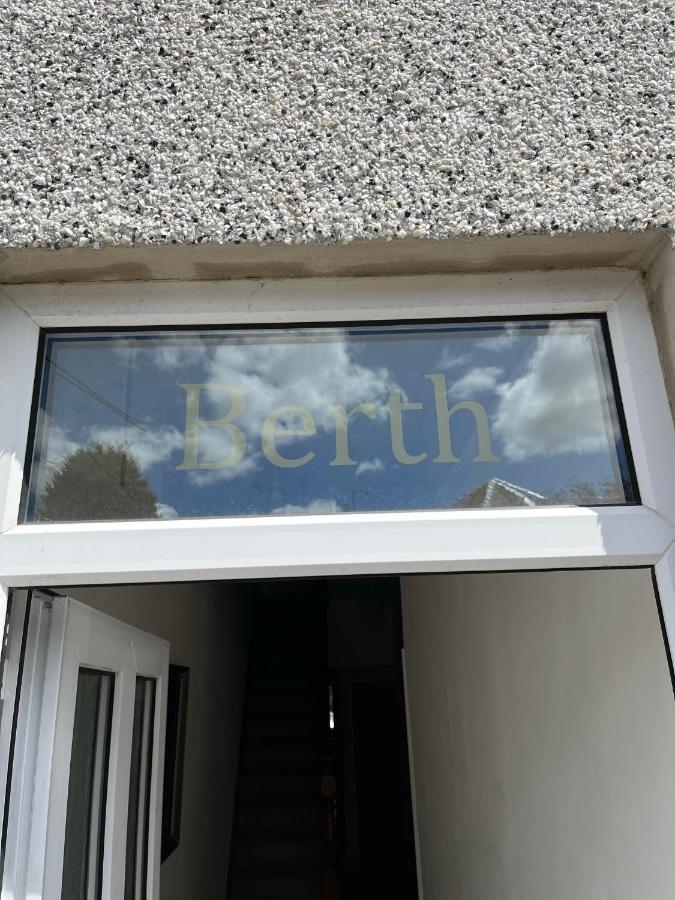 4-6 Guests In Centre Location With Stunning Views *